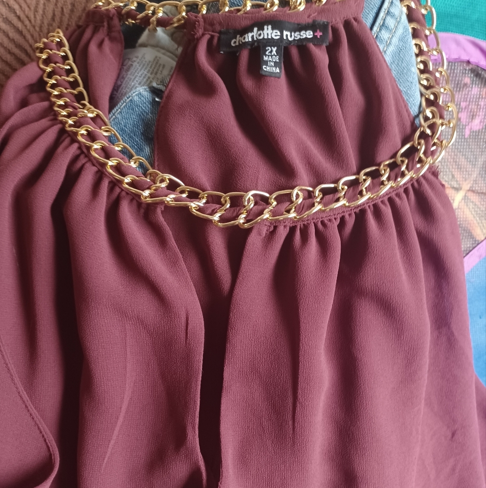 Chic Mauve Top with Gold Chain Detail